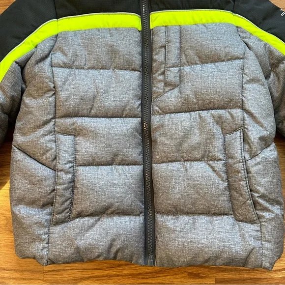 ZeroXposur XS 4-5 Boys Full Zip Hooded Lined Winter Coat Black Neon Yellow EUC! - Picture 3 of 13